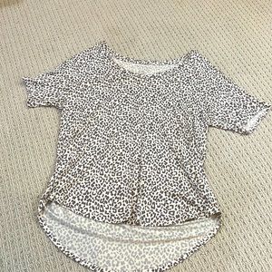 American eagle women’s V-neck